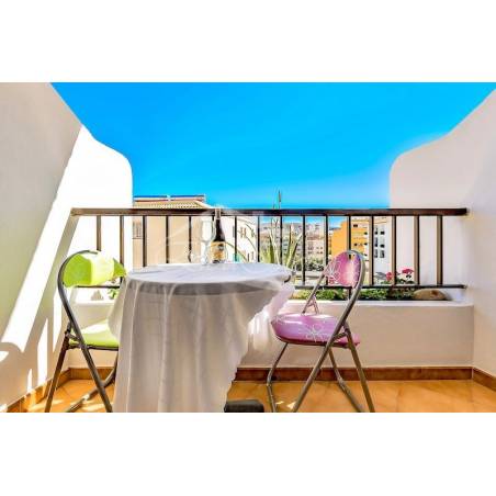 Sprzedaż - Nieruchomości - Dom piętrowy - Los Cristianos 1