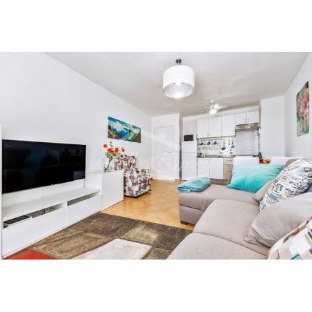 Sprzedaż - Nieruchomości - Dom piętrowy - Los Cristianos 1