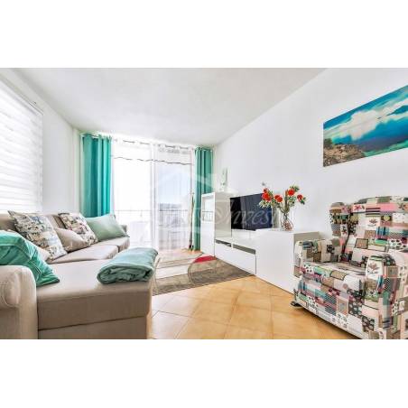 Sprzedaż - Nieruchomości - Dom piętrowy - Los Cristianos 1