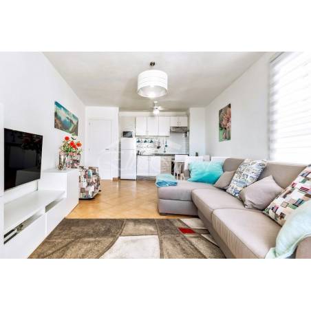 Sprzedaż - Nieruchomości - Dom piętrowy - Los Cristianos 1