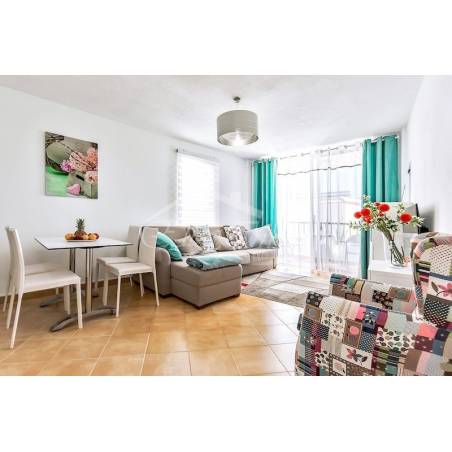 Sprzedaż - Nieruchomości - Dom piętrowy - Los Cristianos 1