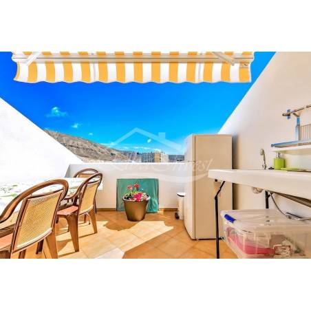 Sprzedaż - Nieruchomości - Dom piętrowy - Los Cristianos 1