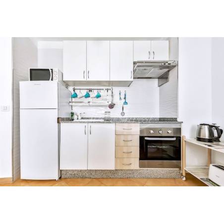 Sprzedaż - Nieruchomości - Dom piętrowy - Los Cristianos 1