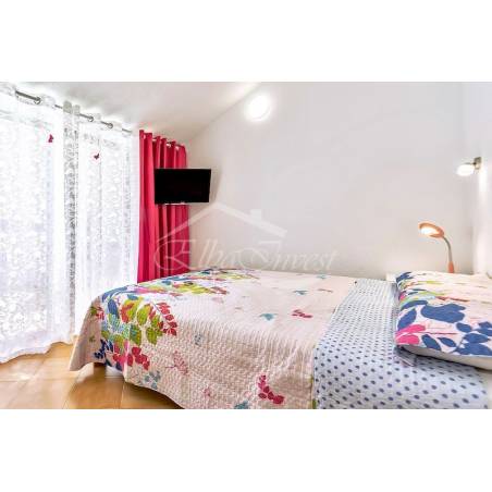 Sprzedaż - Nieruchomości - Dom piętrowy - Los Cristianos 1