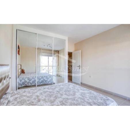 Sprzedaż - Nieruchomości - Dom piętrowy - Golf del Sur 3