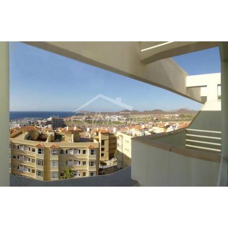 Sprzedaż - Nieruchomości - Dom piętrowy - Golf del Sur 3