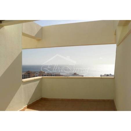 Sprzedaż - Nieruchomości - Dom piętrowy - Golf del Sur 3