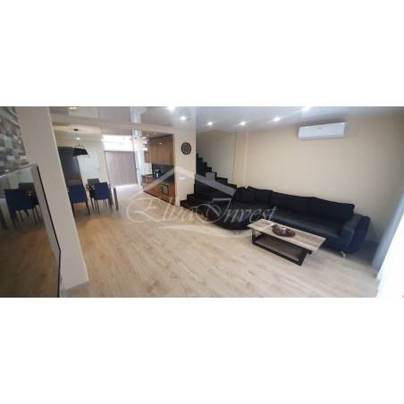 Sprzedaż - Nieruchomości - Dom piętrowy - Torviscas Alto 1