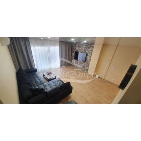 Sprzedaż - Nieruchomości - Dom piętrowy - Torviscas Alto 1