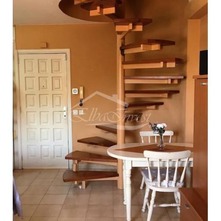 Sprzedaż - Nieruchomości - Dom piętrowy - Los Cristianos 2