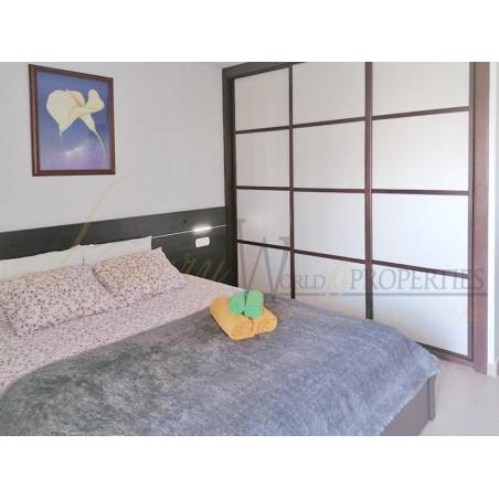 Sprzedaż - Nieruchomości - Mieszkanie - Avenida el Palm Mar 1