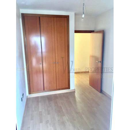 Sprzedaż - Nieruchomości - Dom / Apartament - Calle Beirut 1