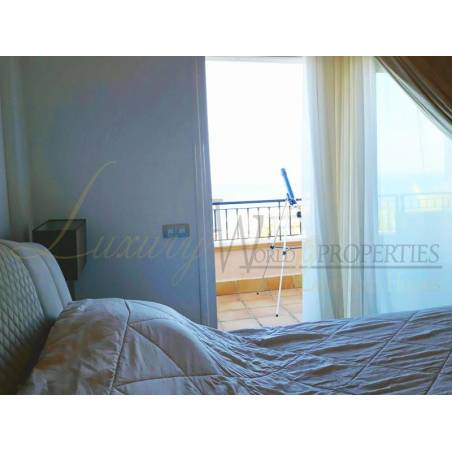 Sprzedaż - Nieruchomości - Dom / Apartament - Calle Alcalde Juan García Dorta 1