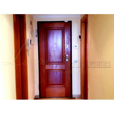 Sprzedaż - Nieruchomości - Dom / Apartament - Calle Alcalde Juan García Dorta 1