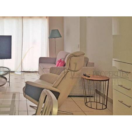 Sprzedaż - Nieruchomości - Mieszkanie - Calle Luis Diaz de Losada 1