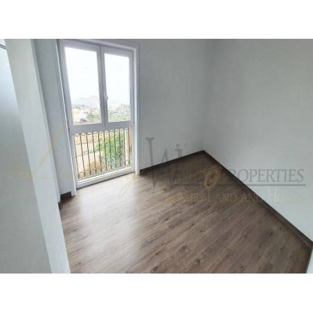 Sprzedaż - Nieruchomości - Dom / Apartament - El Roque 1