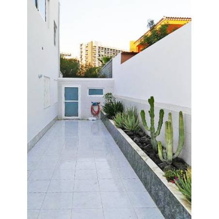 Sprzedaż - Nieruchomości - Mieszkanie - Calle Montevideo 1