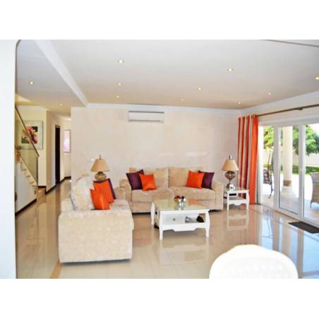 Sprzedaż - Nieruchomości - Dom / Apartament - Playa Paraiso 3