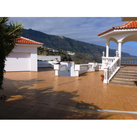 Sprzedaż - Nieruchomości - Dom / Willa - pierwsza linia - Realejo Bajo 1