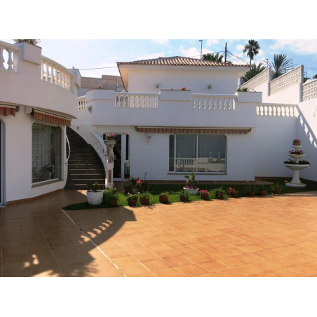 Sprzedaż - Nieruchomości - Dom / Willa - pierwsza linia - Realejo Bajo 1